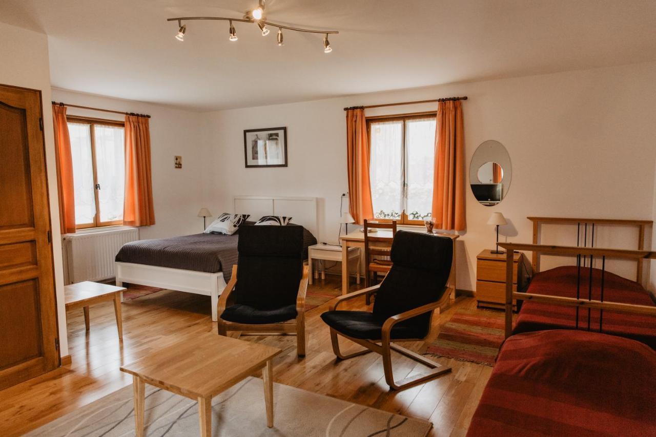 Hotel Les Charmilles De Mormal Landrecies Экстерьер фото
