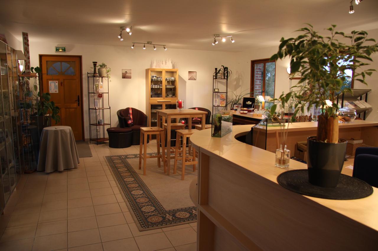 Hotel Les Charmilles De Mormal Landrecies Экстерьер фото