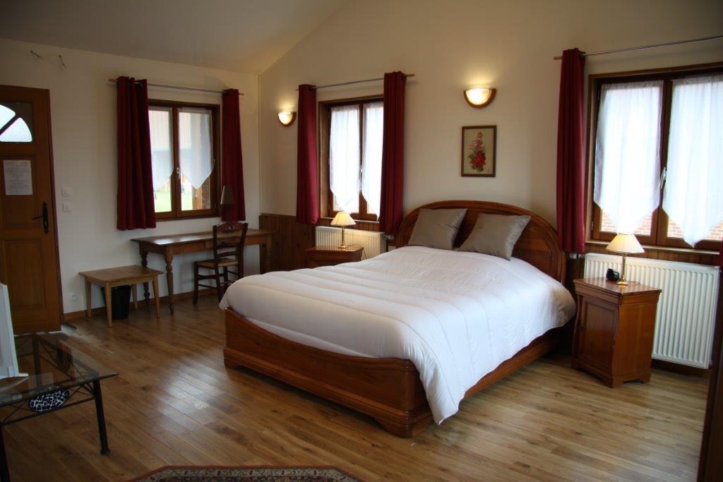 Hotel Les Charmilles De Mormal Landrecies Экстерьер фото